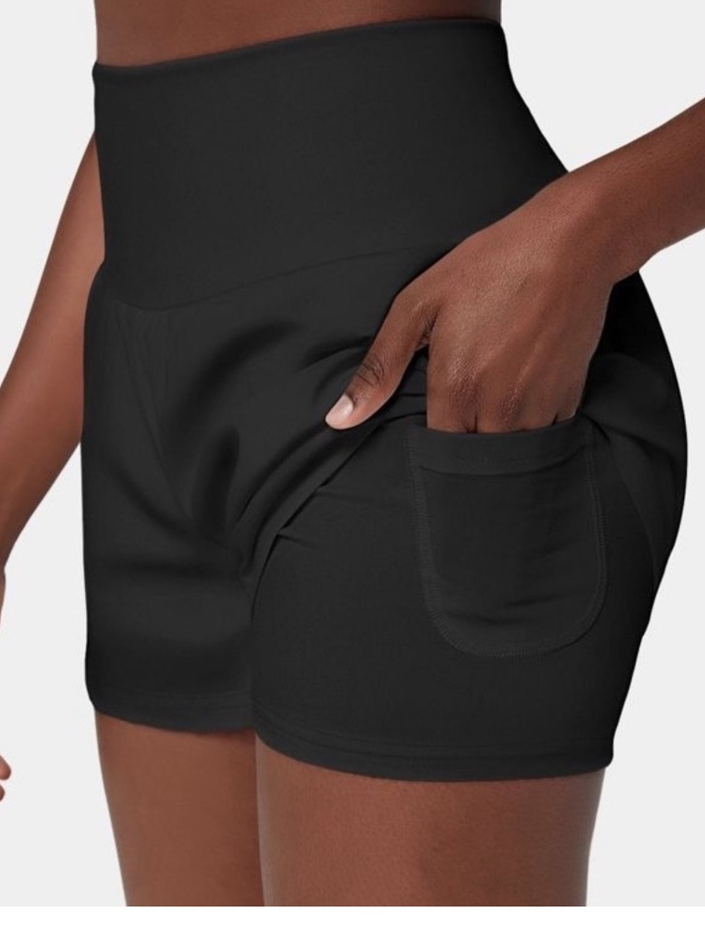 HALARA High-Waist Black Pocket Shorts